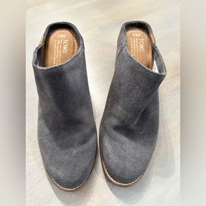 Tom’s mules - grey - excellent condition